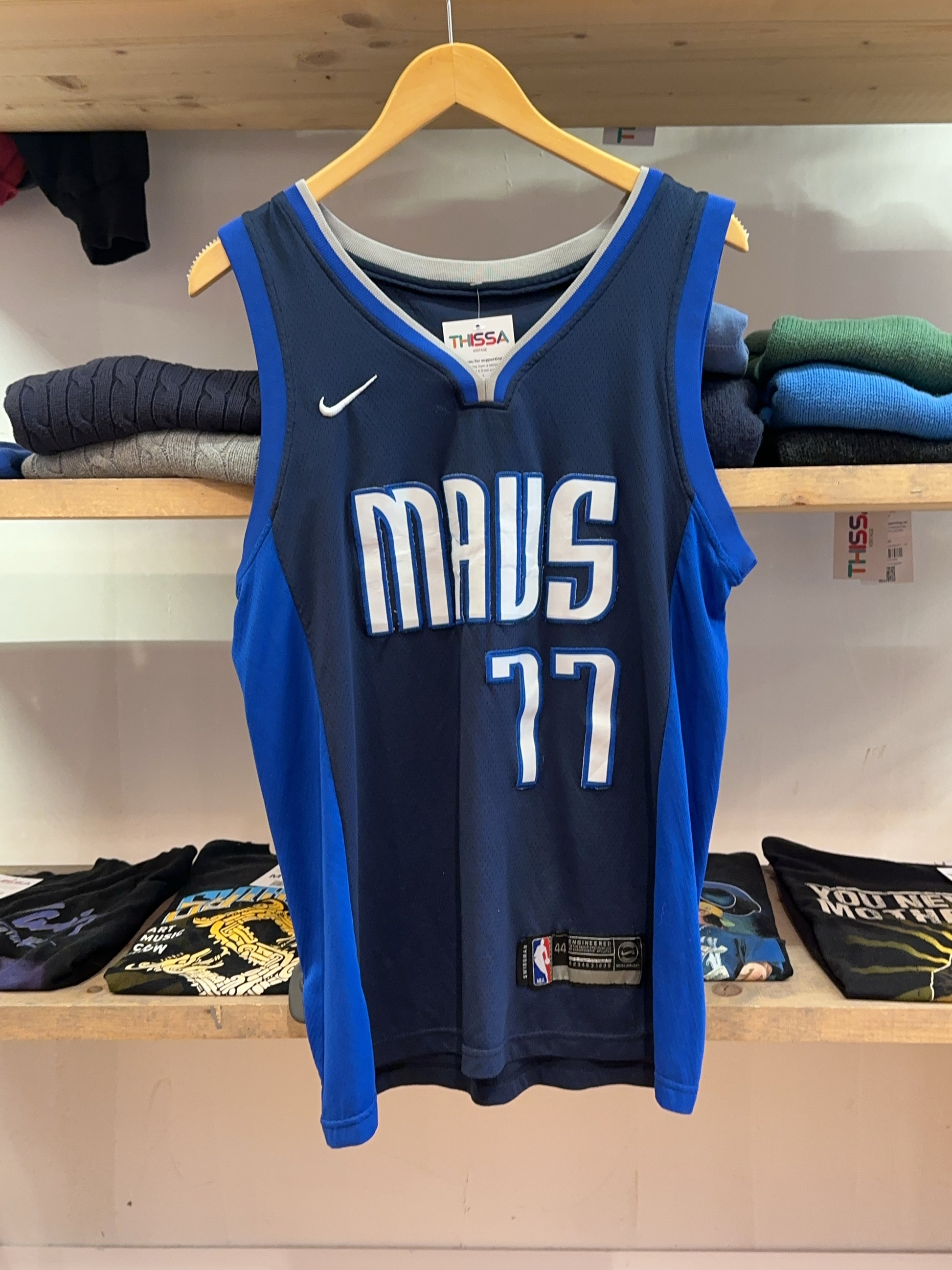 L - 2020-21 Dallas Mavericks Doncic #77 Nike Swingman Alternate Jersey