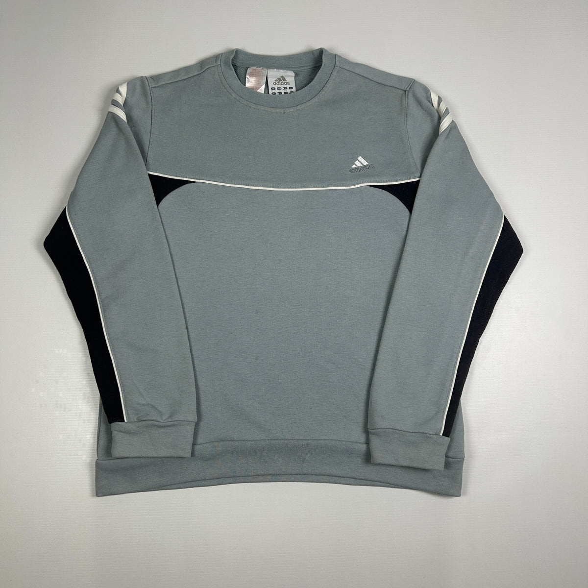 XS - Vintage 2000's Adidas Sweatshirt