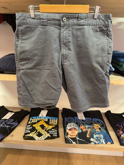 34 - Dickies Shorts
