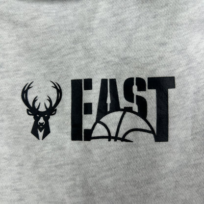 L - 2010's Nike NBA Milwaukee Bucks Crewneck Sweatshirt