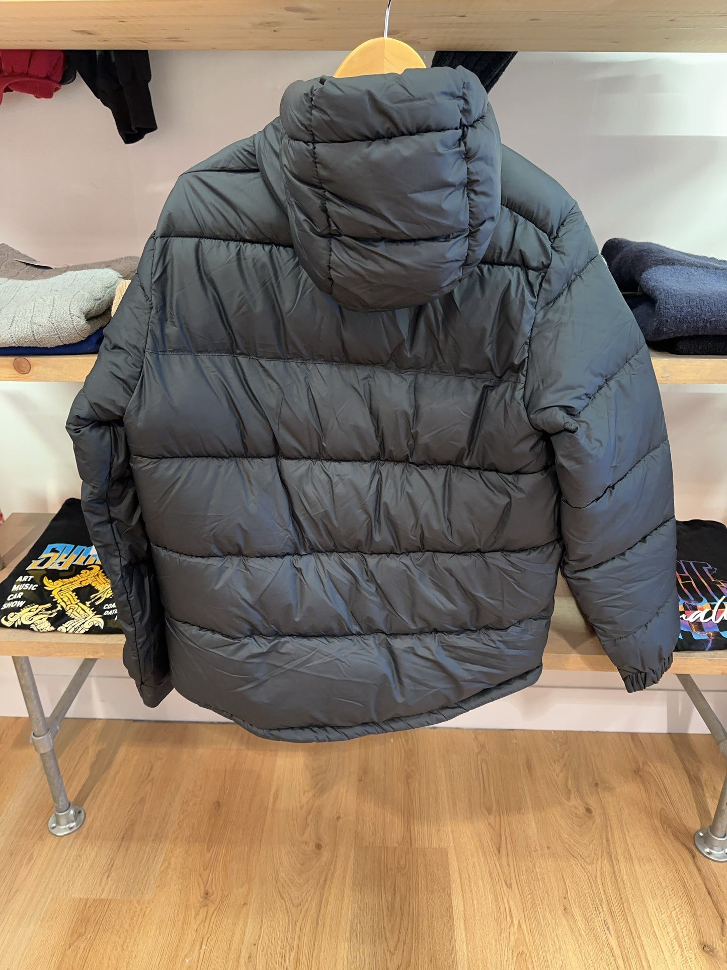 Carhartt Puffer Jacket - M