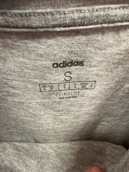 S - Adidas T-shirt