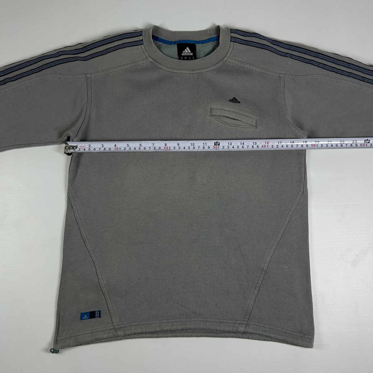 XS - Vintage 2000's Adidas Sweatshirt