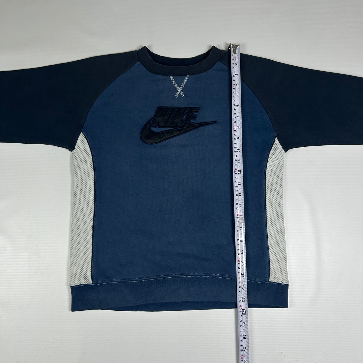 XS - Vintage 2000's Nike Sweatshirt