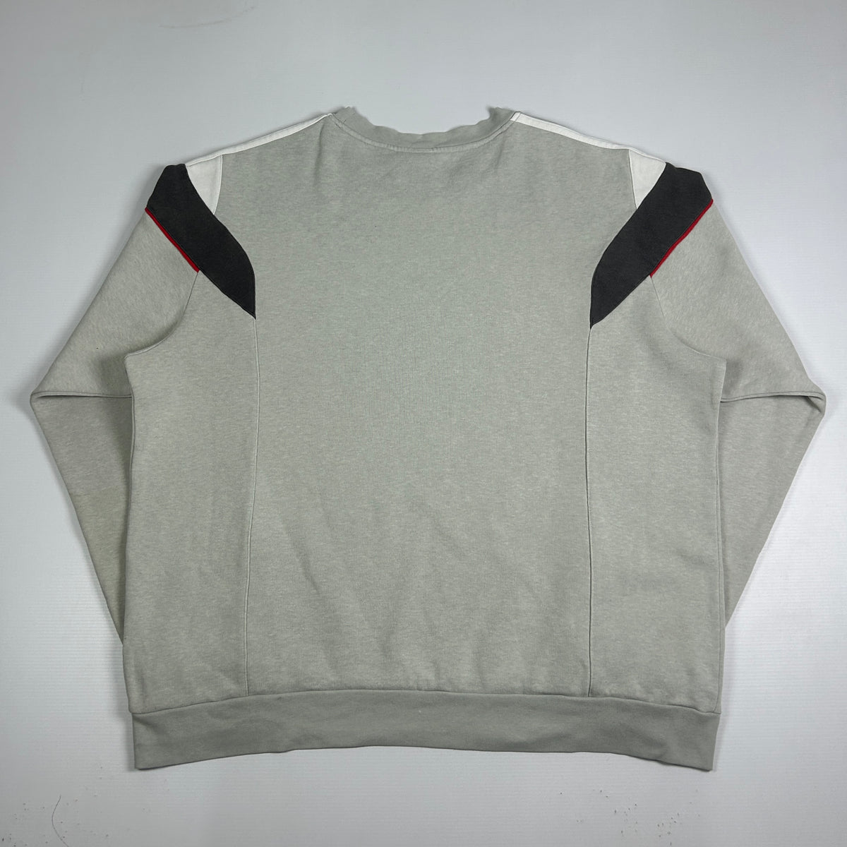 XL - Vintage 2000's Adidas Sweatshirt