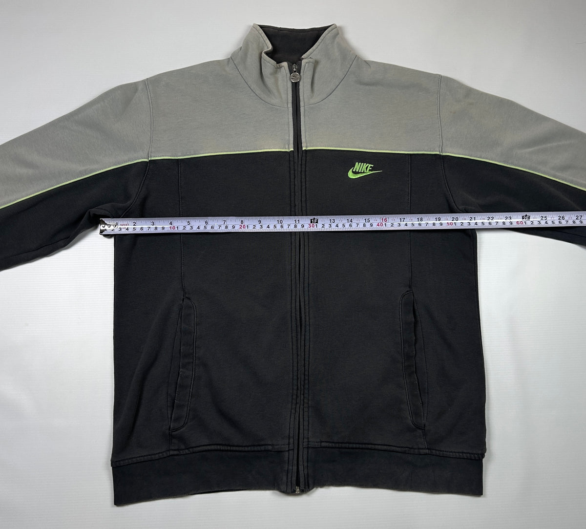 M - Vintage 2000's Nike Full-zip Track Jacket