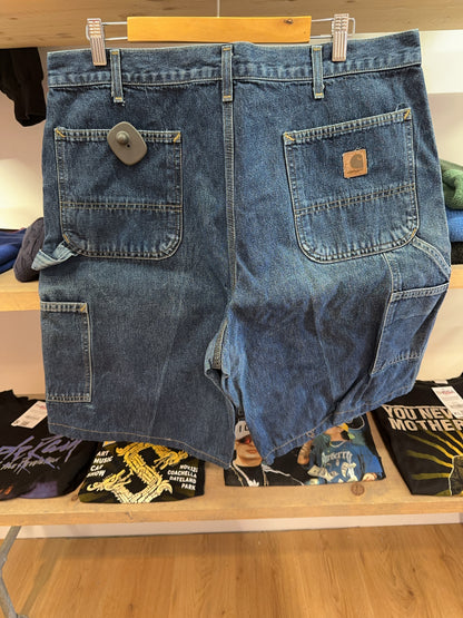 38 - Carhartt Shorts