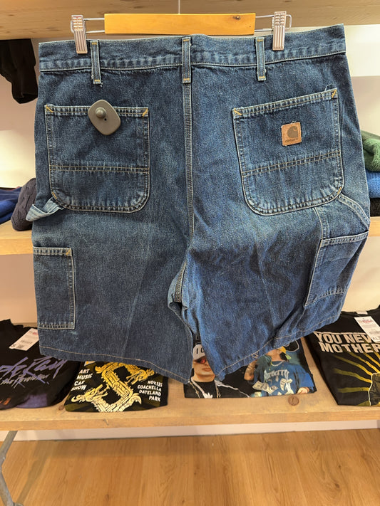 38 - Carhartt Shorts