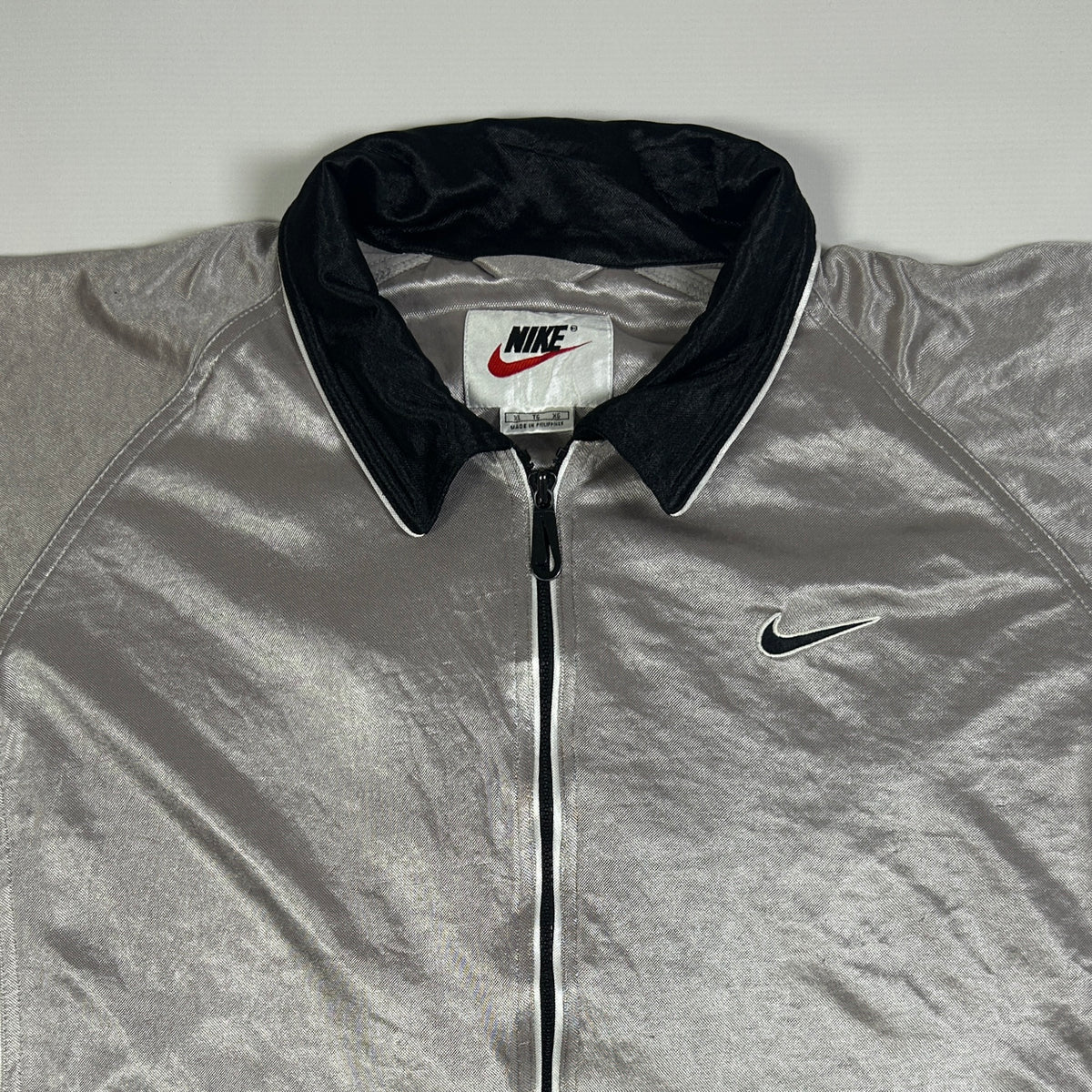 XL - Vintage 1990's Velvet Warm Up Track Nike Shirt