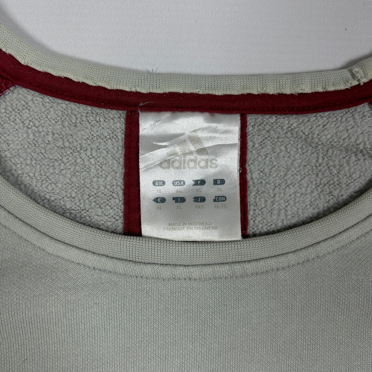 XL - Vintage 2000's Adidas Sweatshirt