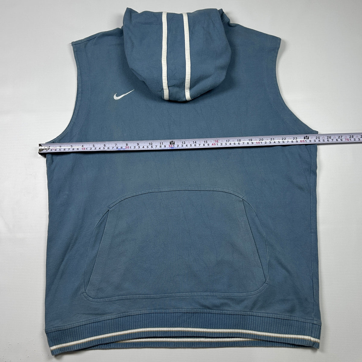 XL - Vintage 2000's Nike Sleeveless Nike Dri-FIT kangaroo pocket Training Hoodie