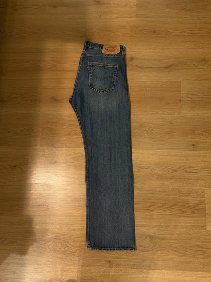 34 X 32 - Levi’s Jeans