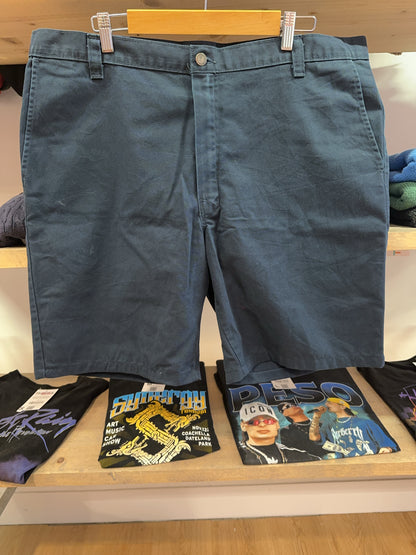 36 - Dickies Shorts