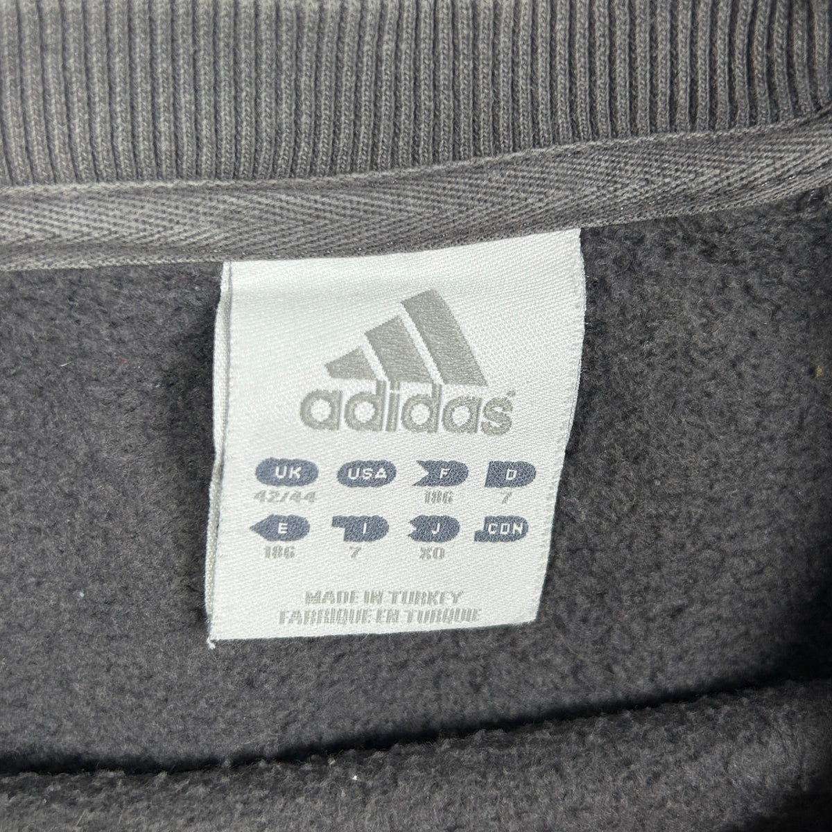 XL - Vintage 2000's Adidas Sweatshirt