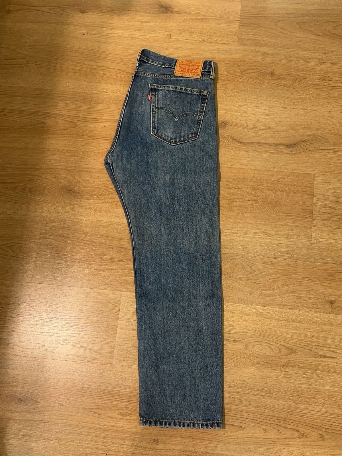 34 X 30 - Levi’s Jeans