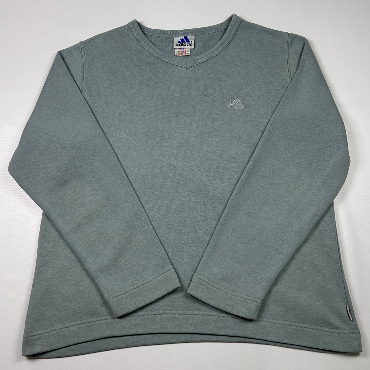 M - 2000's Adidas Gray Long Sleeve Crewneck Sweatshirt