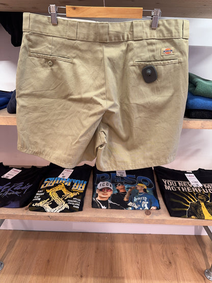 40 - Dickies Shorts