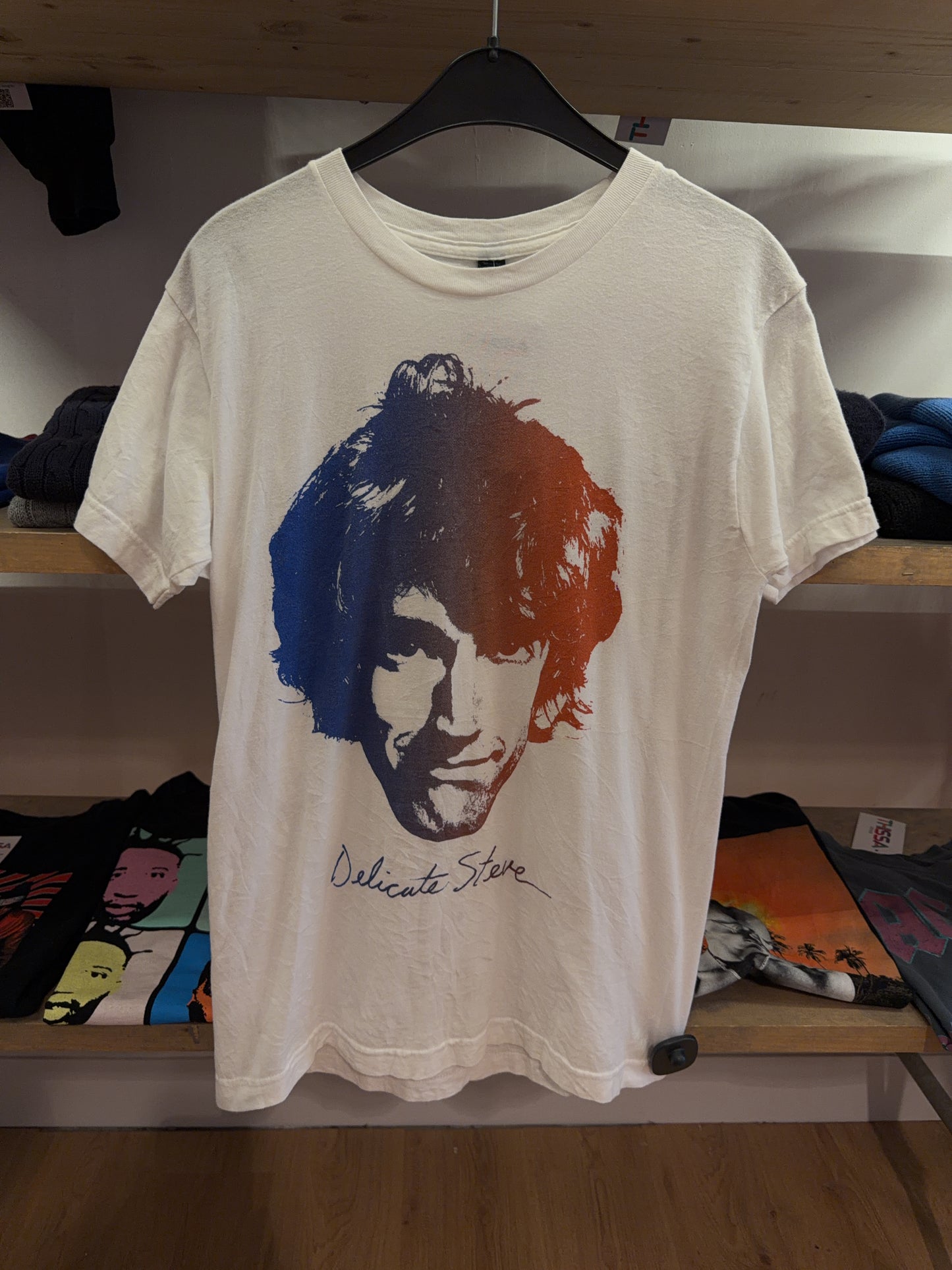 M - Delicate Steve Band T-shirt