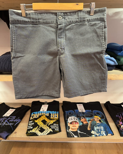 32 - Dickies Shorts