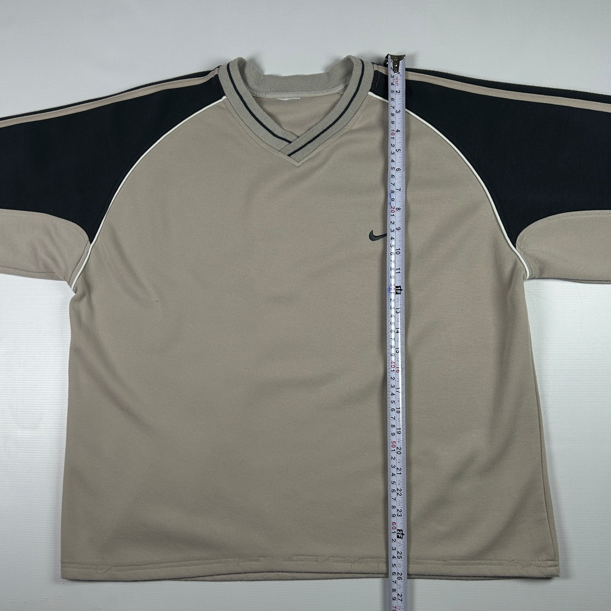 XL - 2000's Nike Beige and Black Long Sleeve V-Neck Pullover