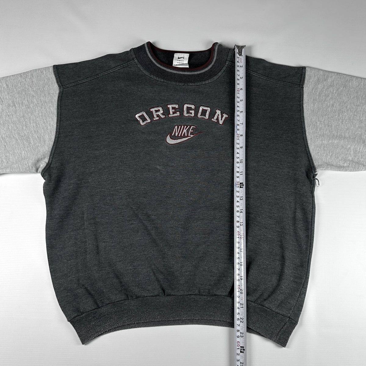 S - Nike 1990's Oregon Vintage Crewneck Sweatshirt