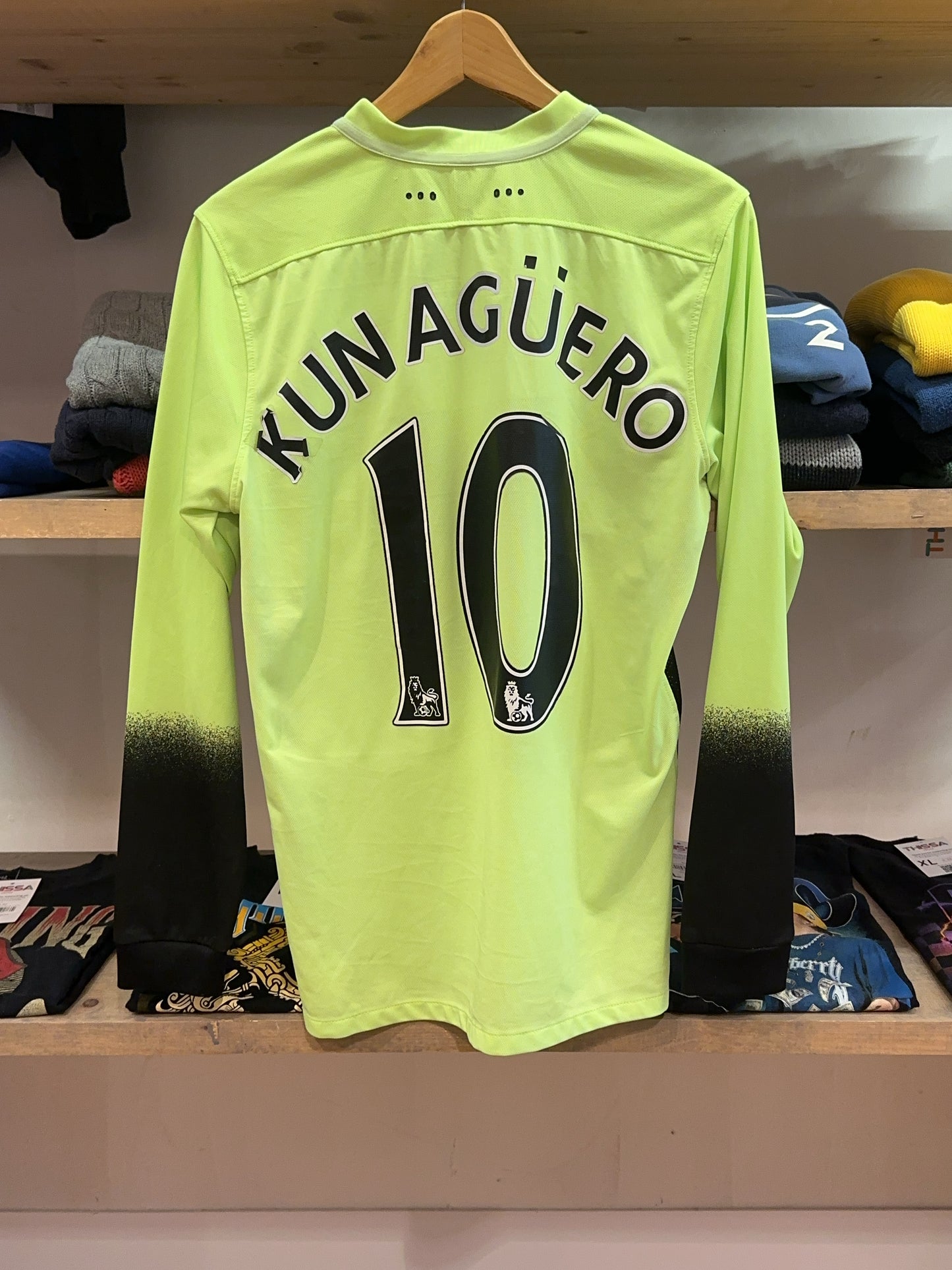 2015-16 Manchester City Nike Third Football Shirt Kun Agüero 10 - M
