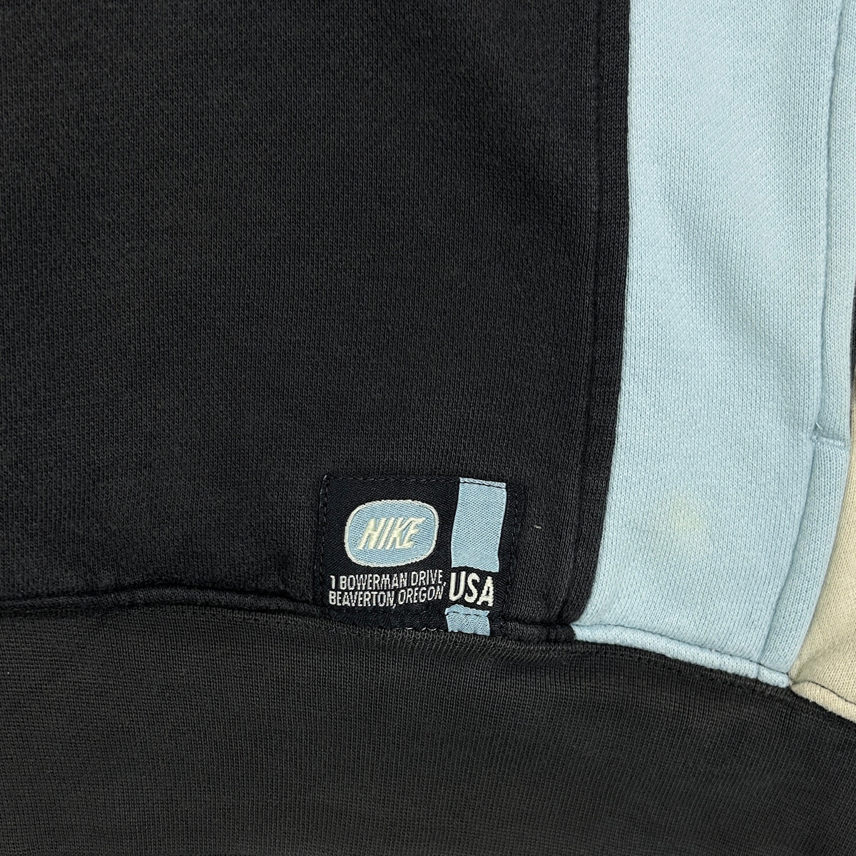 L - Vintage 2000's Nike Hoodie