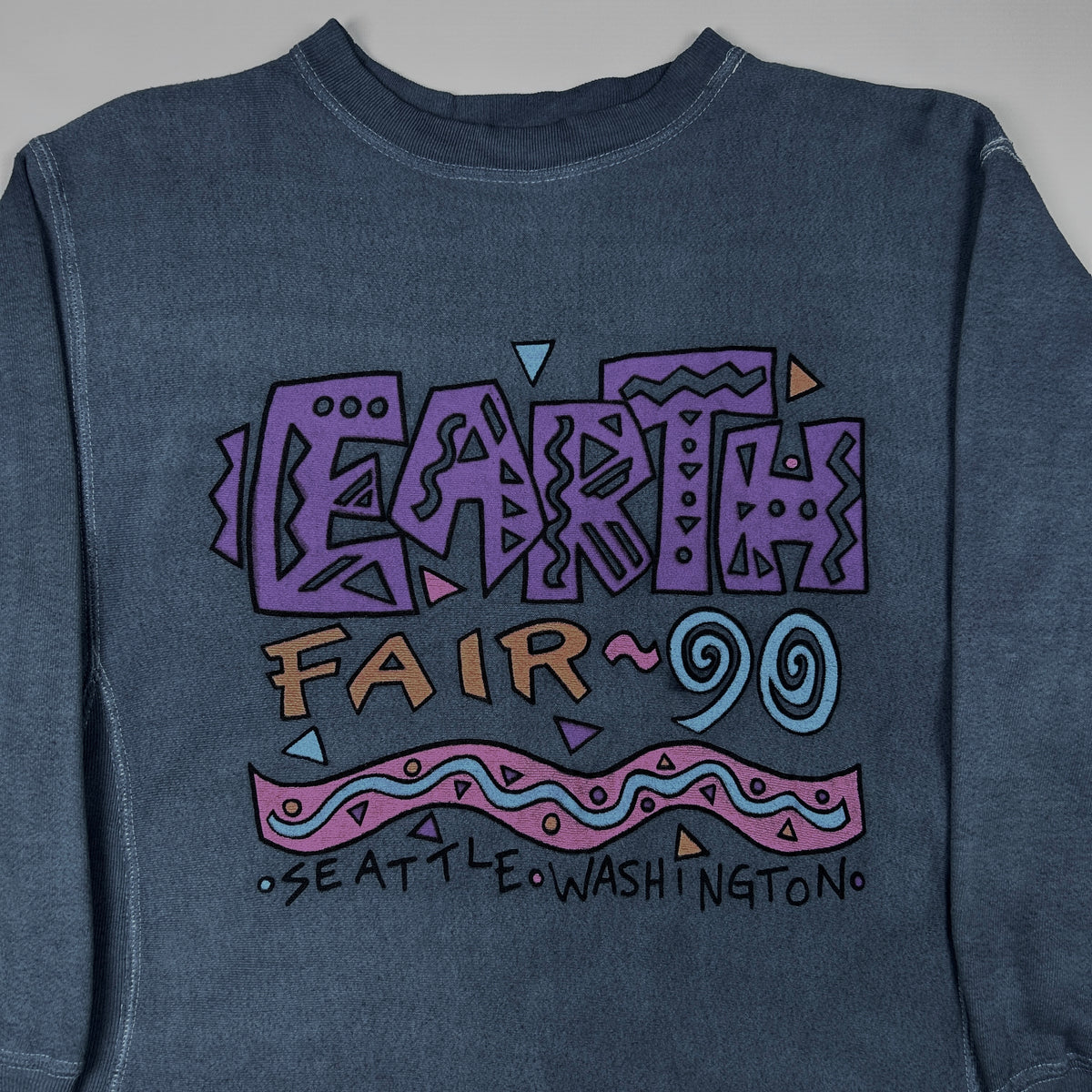 L - Earth Fair 1990's Seattle Washington Graphic Sweatshirt