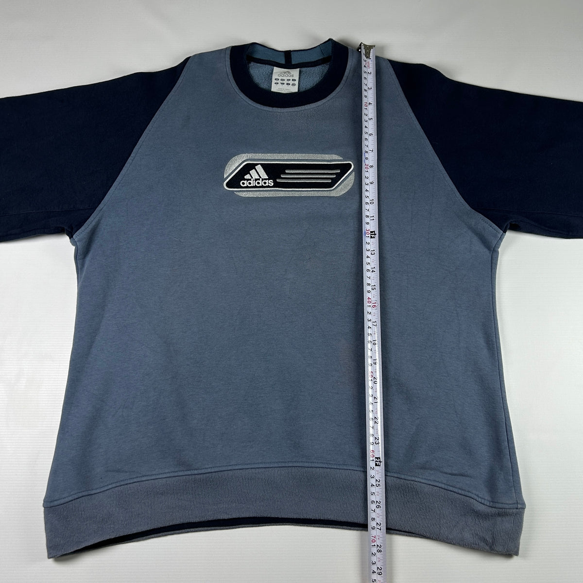 M - Vintage 2000's Adidas Sweatshirt