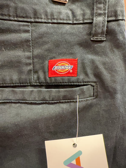 - Dickies Shorts