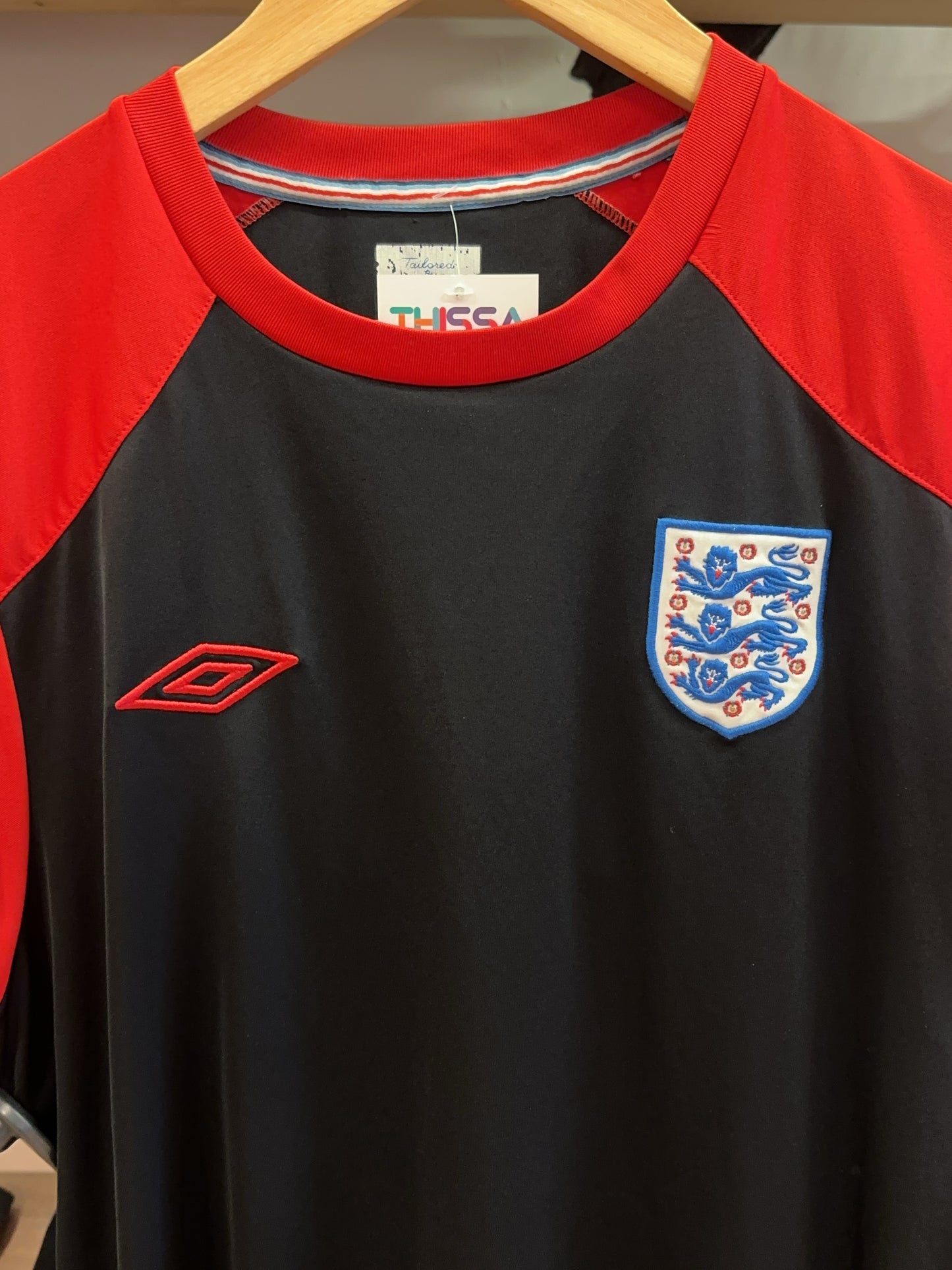 2010-2011 England Umbro Away Football Shirt - L