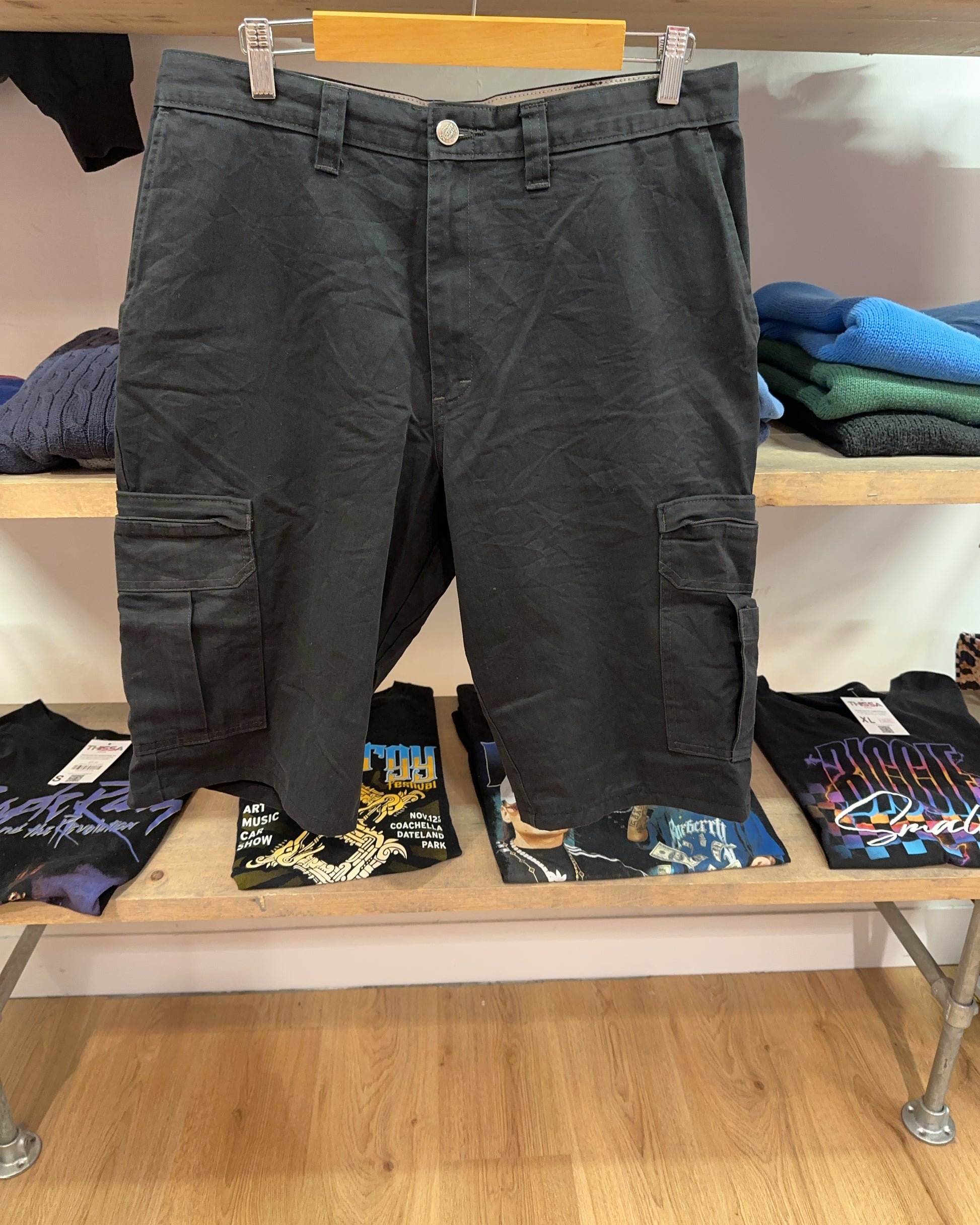 34 - Dickies Shorts