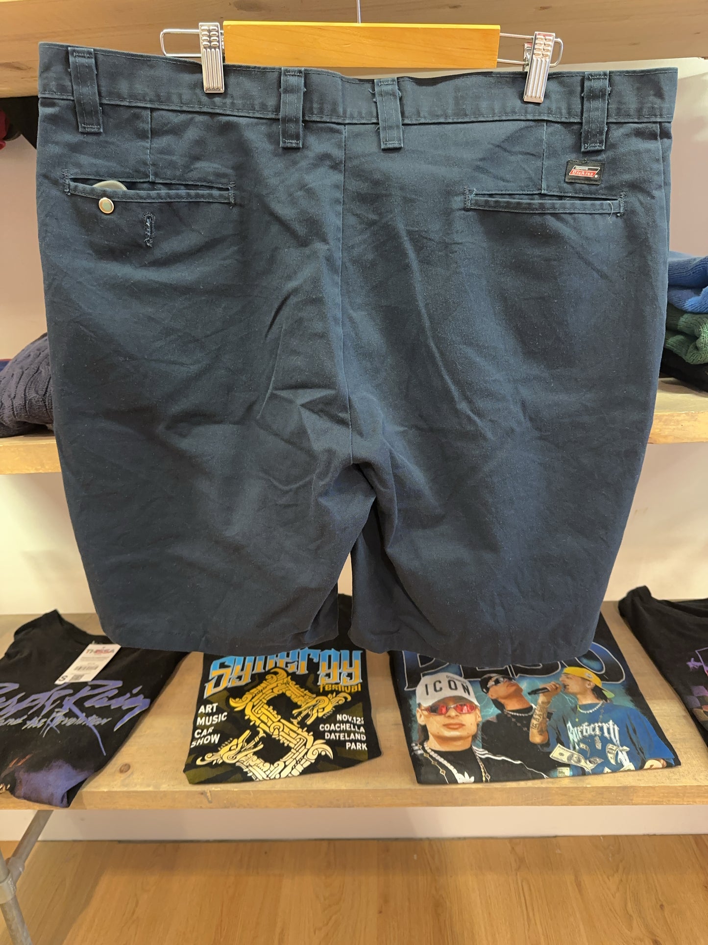 36 - Dickies Shorts