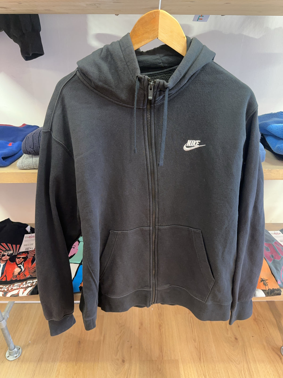 L - Nike Hoodie