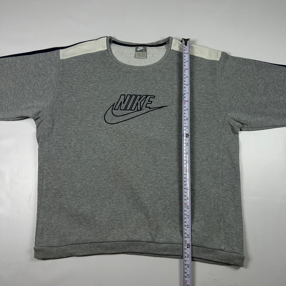 L - Vintage 2000's Nike Sweatshirt