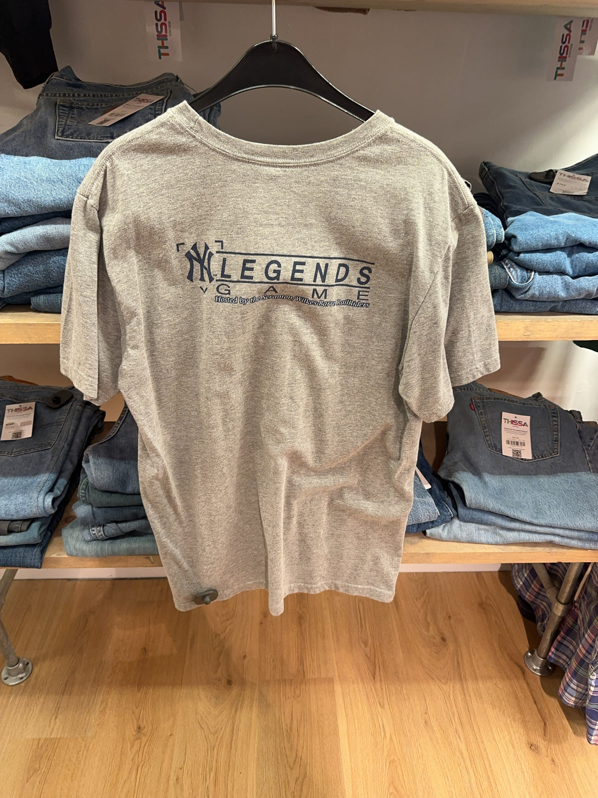 L - Nike T-shirt