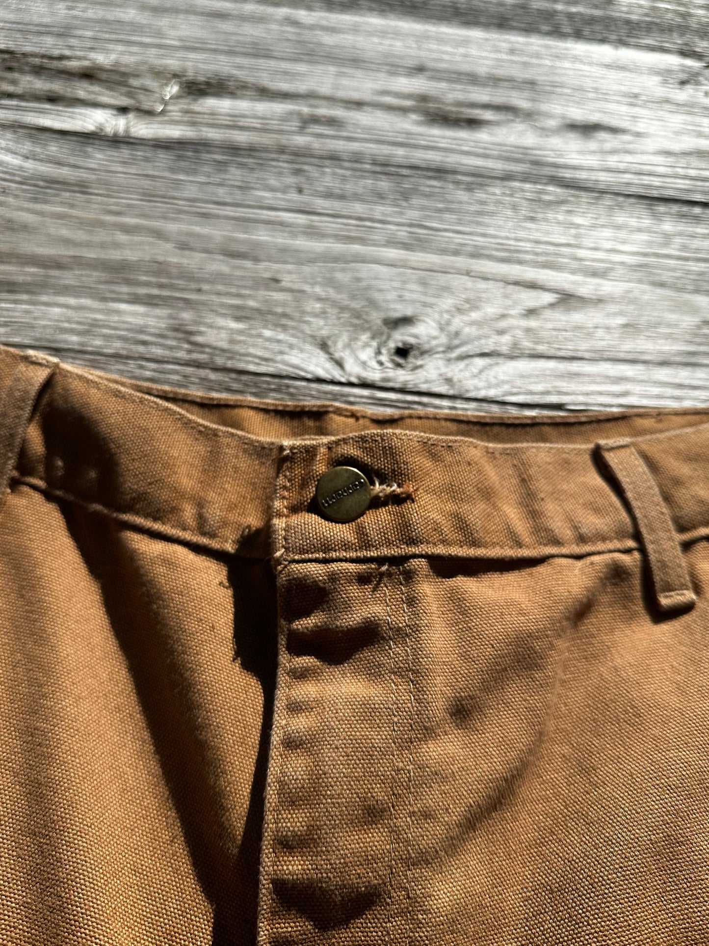32 - Carhartt B80 BRN Shorts