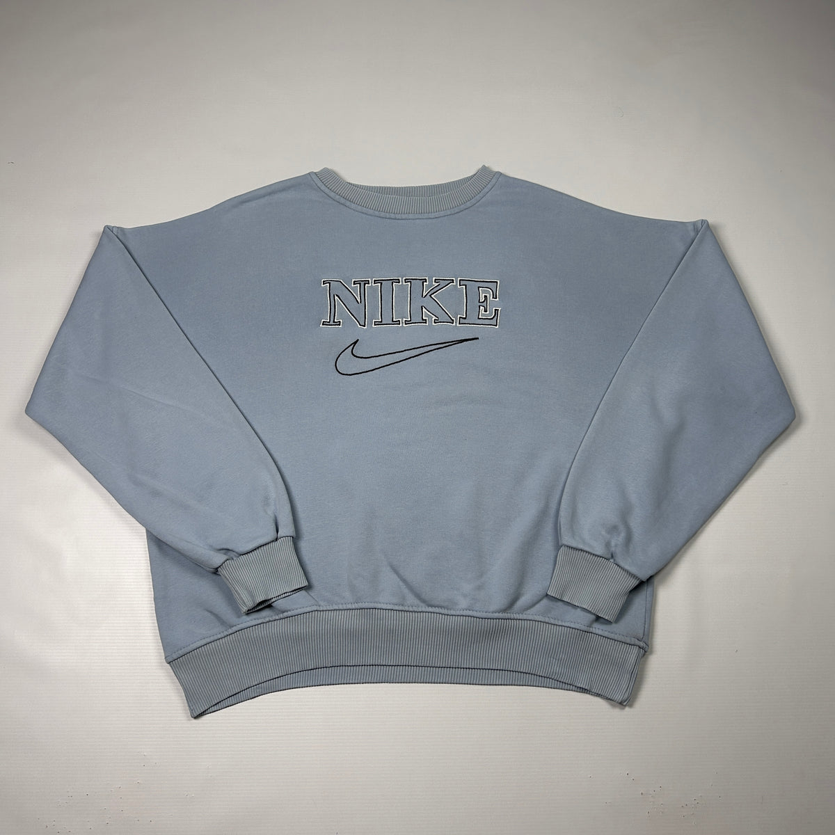 L - Vintage 2000's Nike Sweatshirt