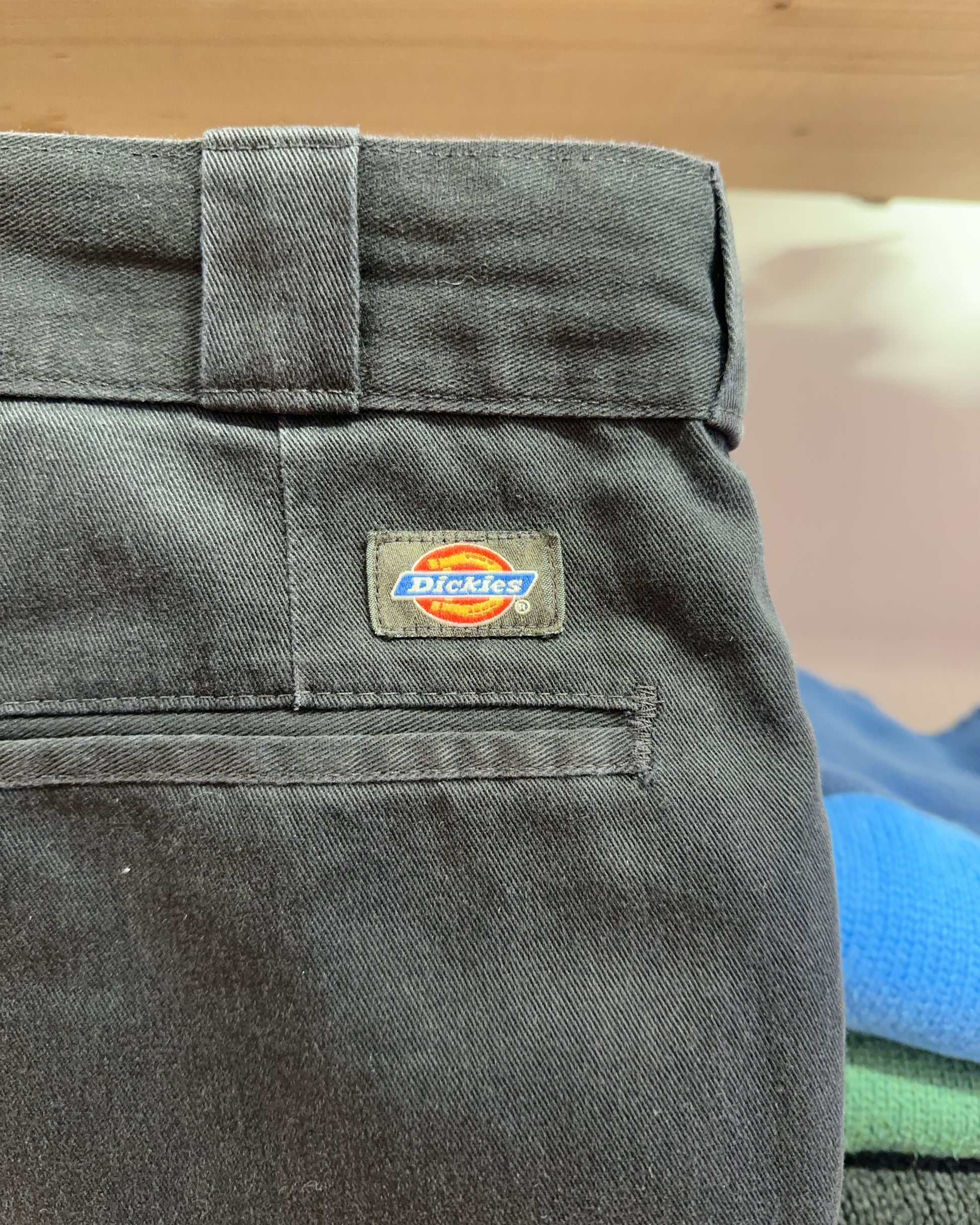 48 - Dickies Shorts