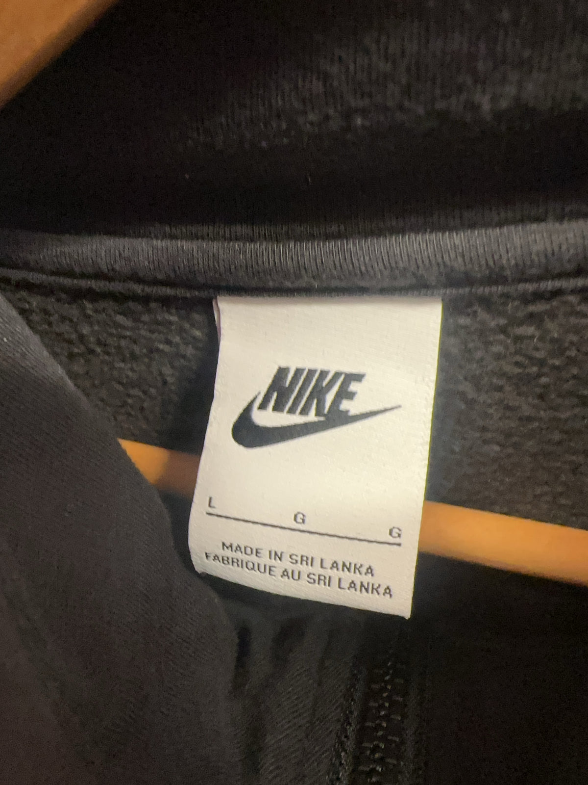 L - Nike Hoodie