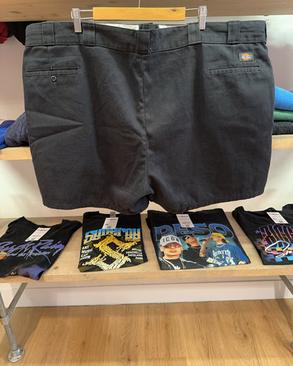 48 - Dickies Shorts