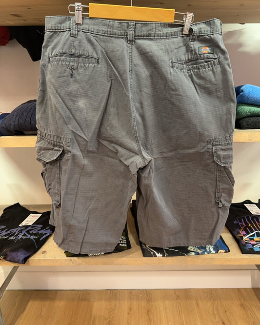 36 - Dickies Shorts