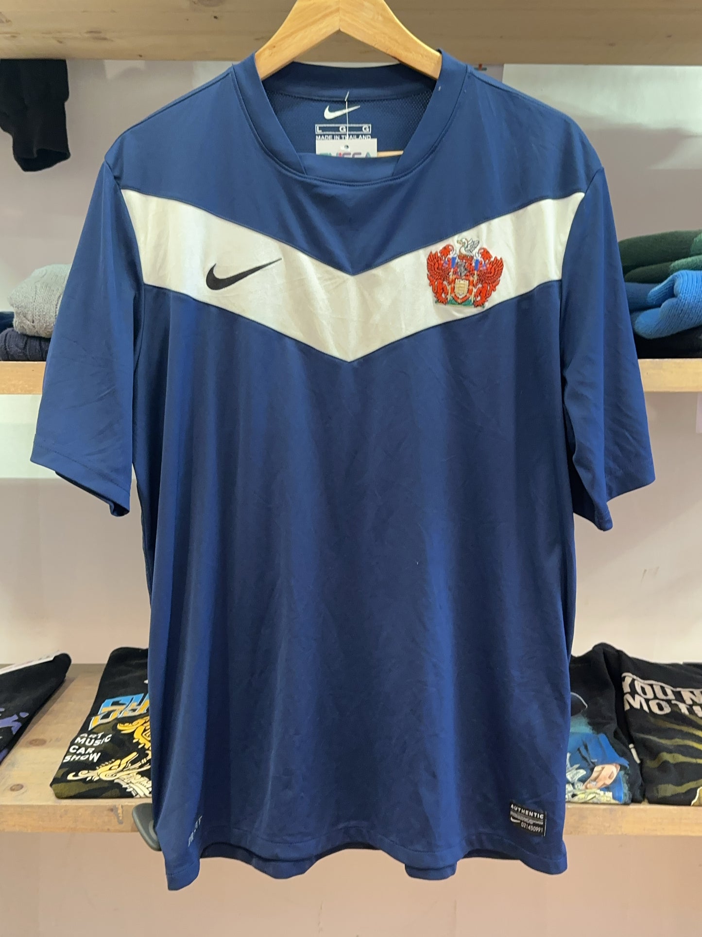L - Nike Football Shirt 3