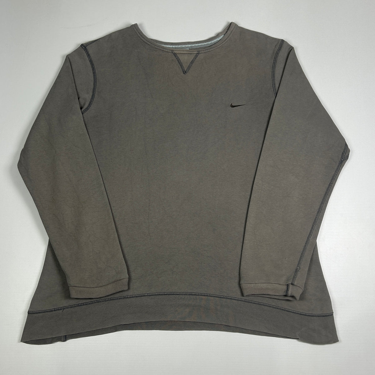 M - Vintage 2000's Nike Sweatshirt