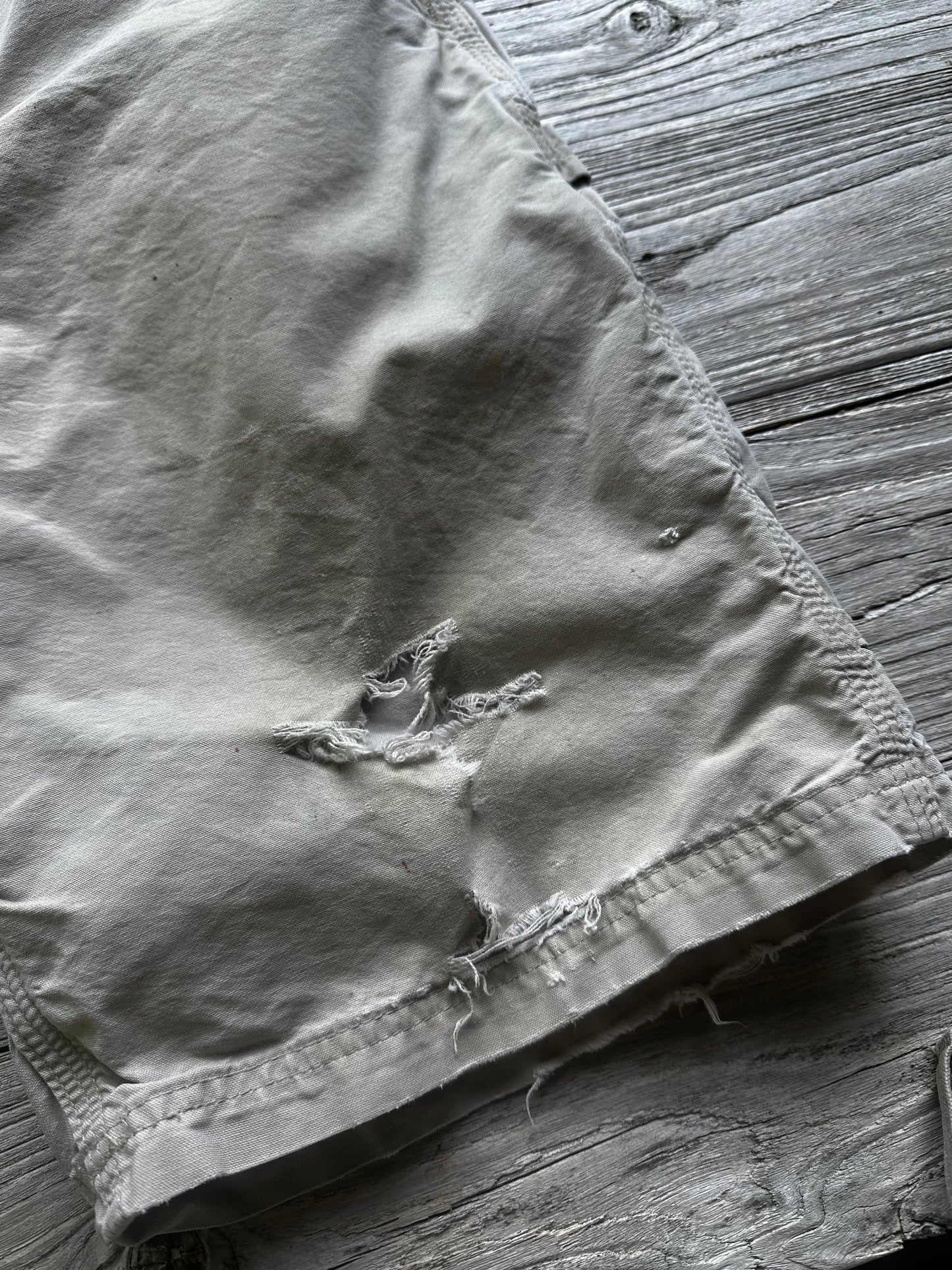 32 - Carhartt Shorts
