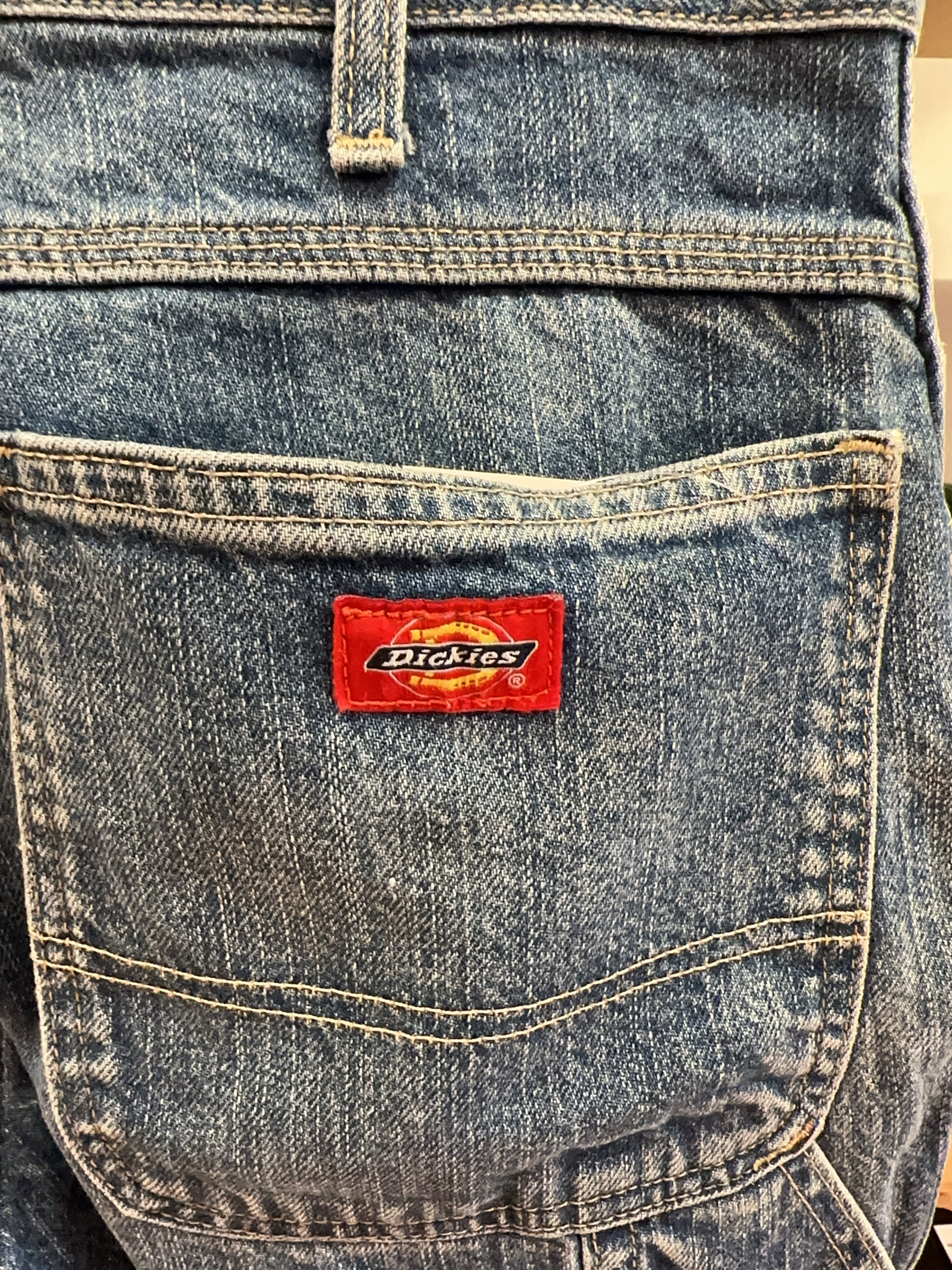 32 - Dickies Shorts