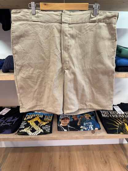40 - Dickies Shorts