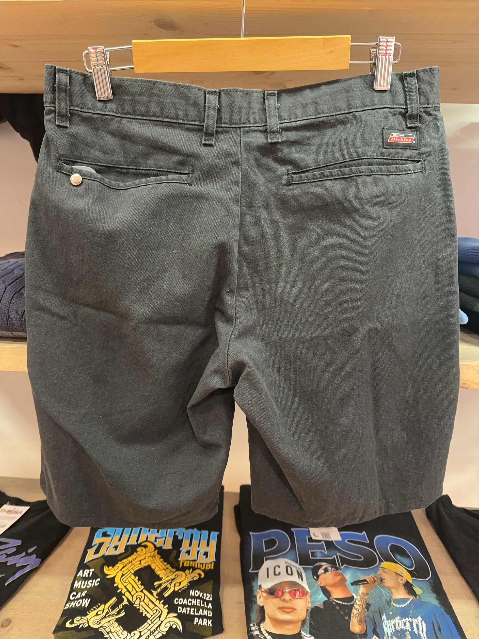 32 - Dickies Shorts