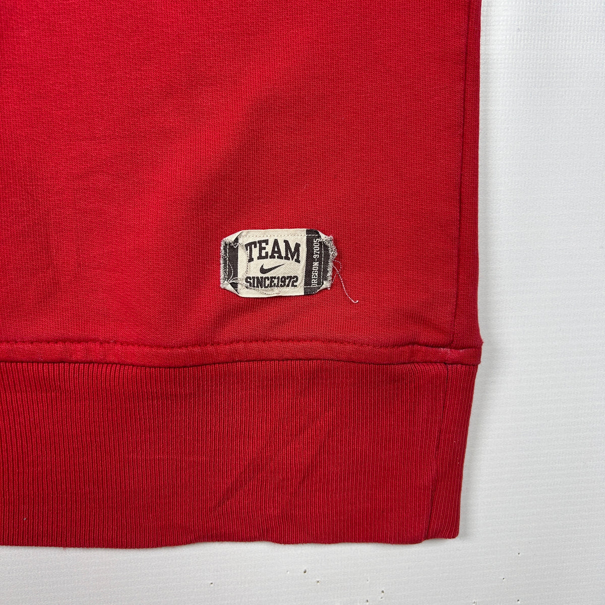 L - Vintage 2000's Nike Bowed Nike Logo Sweatshirt