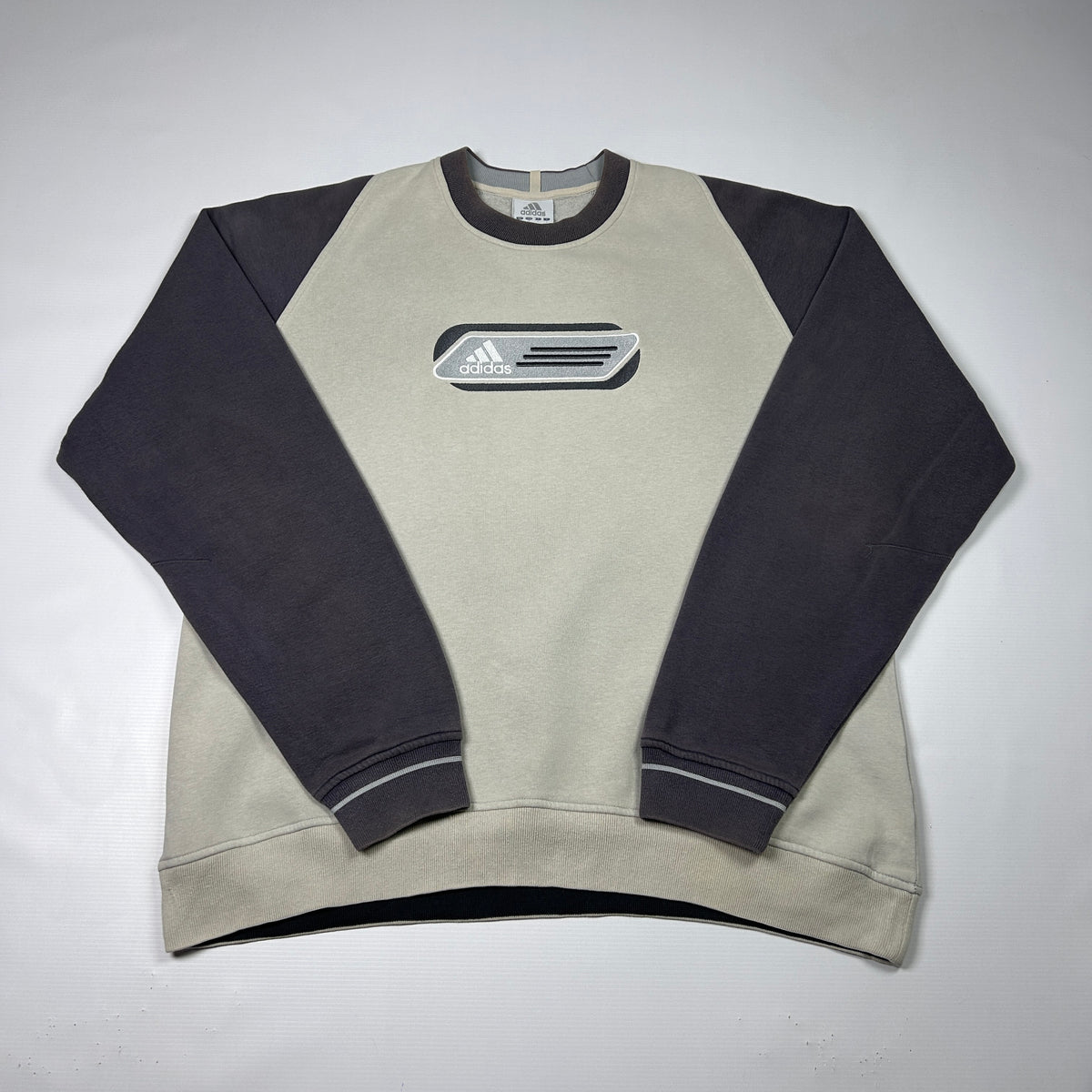 L - Vintage 2000's Adidas Sweatshirt
